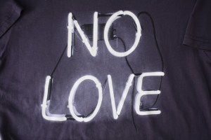 no-love-neon-sign